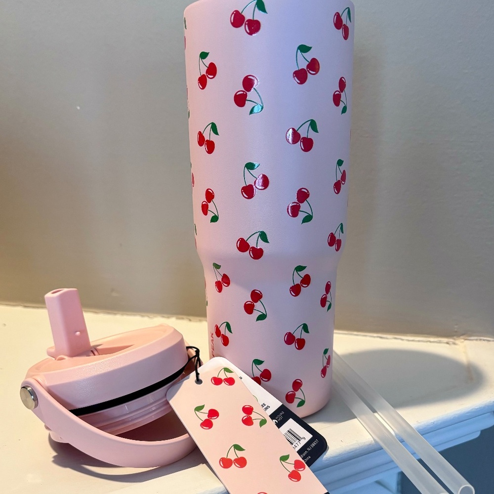 Hydrapeak Cherry Water bottle 32 oz
